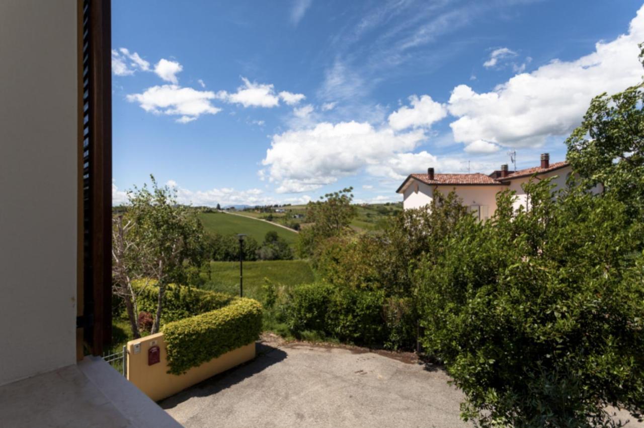 Relax In Collina Apartment Misano Adriatico Luaran gambar