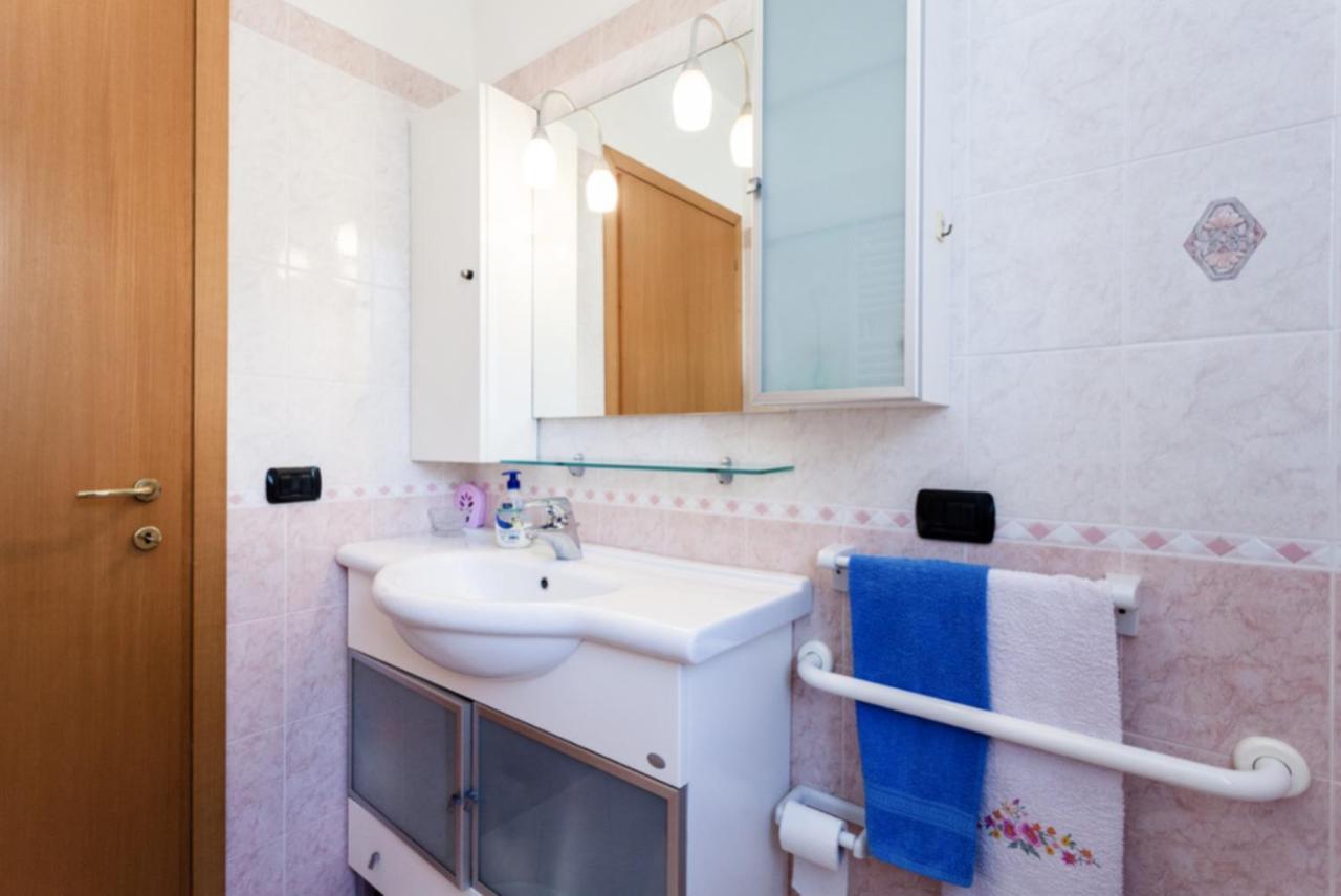Relax In Collina Apartment Misano Adriatico Luaran gambar