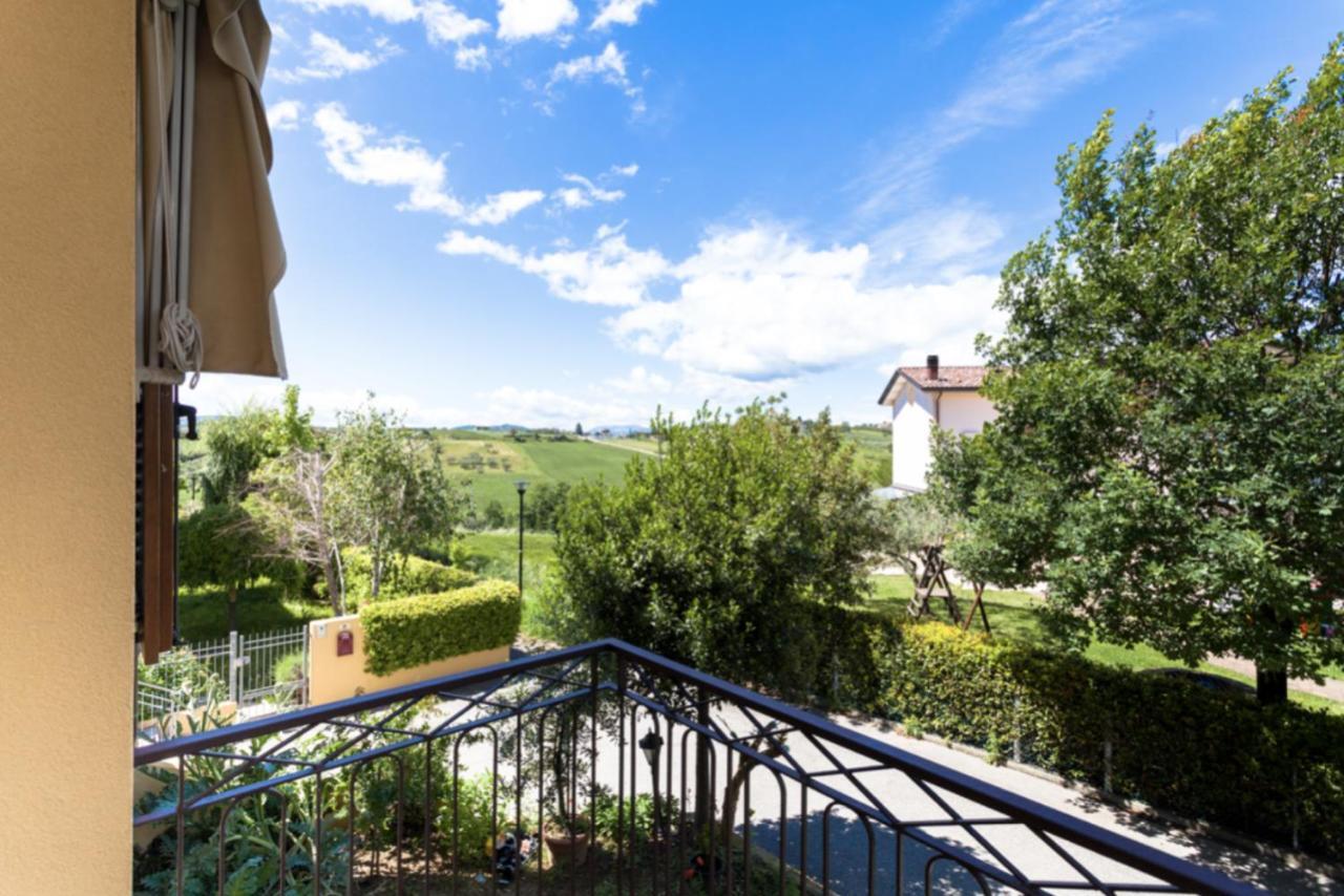 Relax In Collina Apartment Misano Adriatico Luaran gambar
