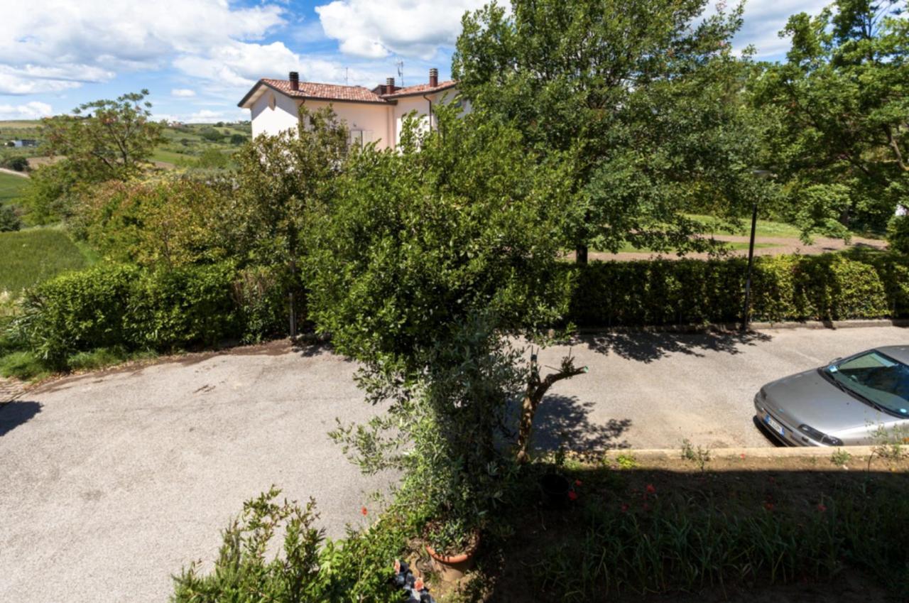 Relax In Collina Apartment Misano Adriatico Luaran gambar